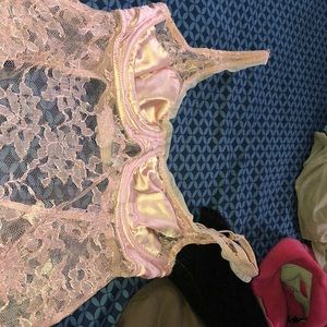 NEVER WORN VS LINGERIE